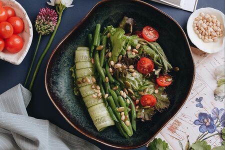 Салат зеленый