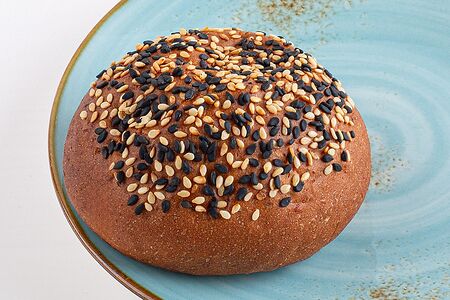 Булочка гречневая с кунжутом