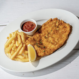 Куриный шницель с картофелем фри