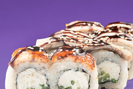 Ролл Филадельфия с угрем Топ