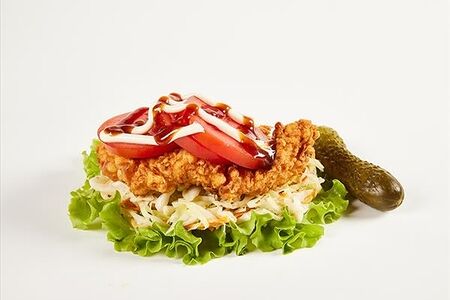 Бургер Горячая цыпа в листьях