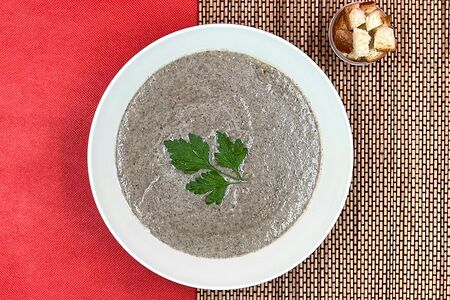 Суп-пюре из шампиньонов