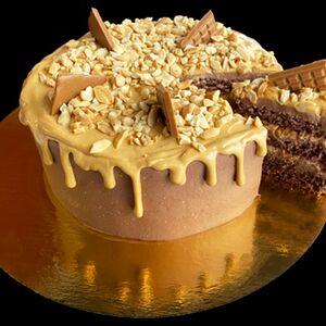 Торт Сникерс