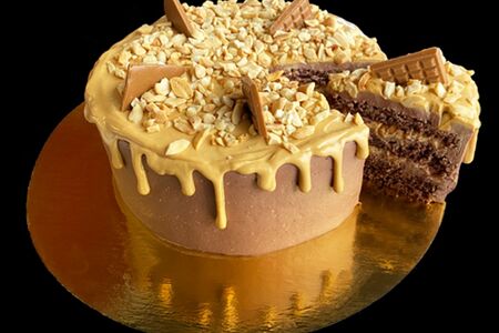 Торт Сникерс