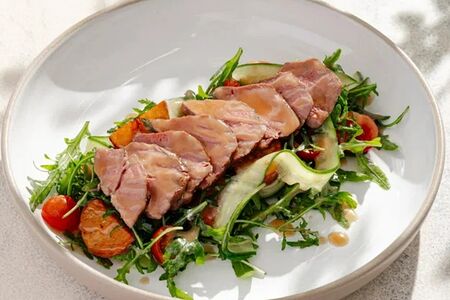 Салат с ростбифом