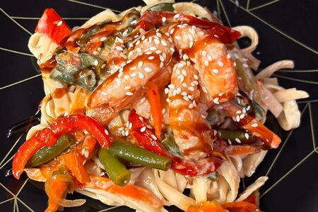 Сливочная креветка, в соусе Терияки, с лапшой удон