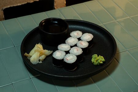 Маки с крабом