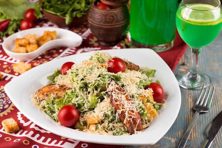 Цезарь с курицей