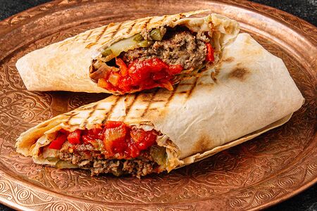 Шаурма с кебабом из баранины
