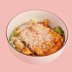 Салат с куриным шницелем и приправой фурикакэ