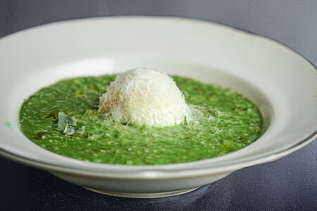 Зелёная гречка, грибы, таледжо, яйцо пашот