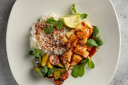 Окунь в кисло-сладком соусе