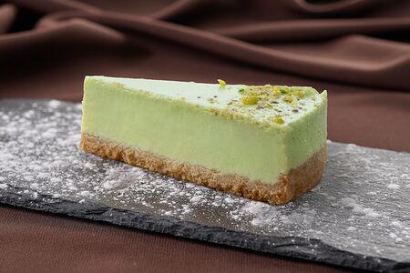 Чизкейк Фисташковый