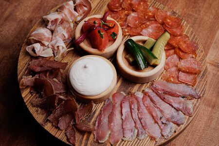 Ассорти мясных деликатесов 