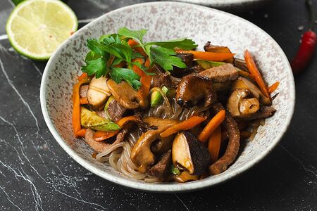 Стеклянная лапша с говядиной