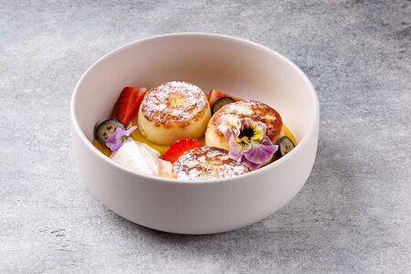 Сырники с манговым кремом