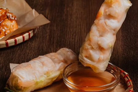 Нэм Куон спринг ролл с креветками и курицей