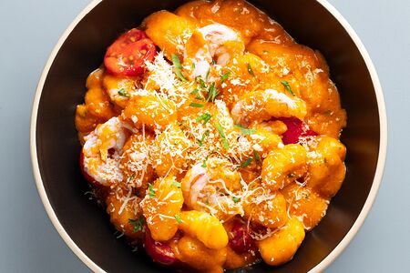 Ньокки с креветками