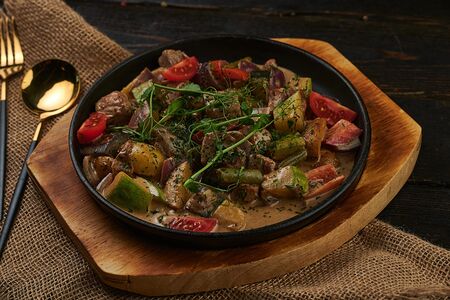 Сковородка со свининой