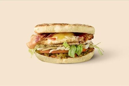 *Мак маффин с куриной котлетой