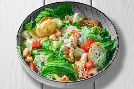 Цезарь с тигровыми креветками