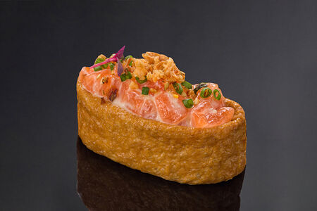 Инари с лососем