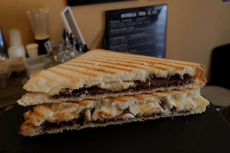 Сэндвич шоколад-банан