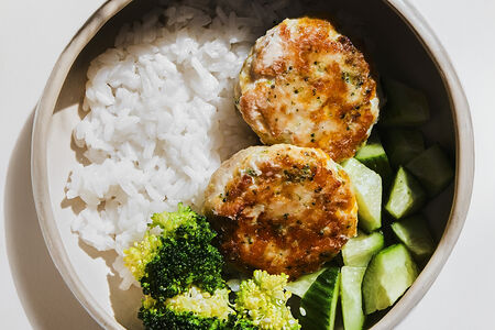 Детский боул с куриными котлетками