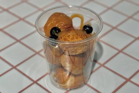 Профитроли с заварным кремом