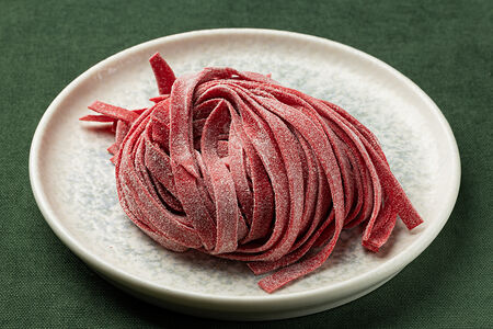 Тальятелле свекольные