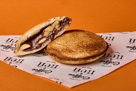 Сэндвич Нутелла-банан