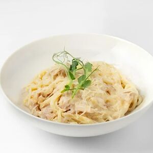 Спагетти Карбонара с копченым цыпленком