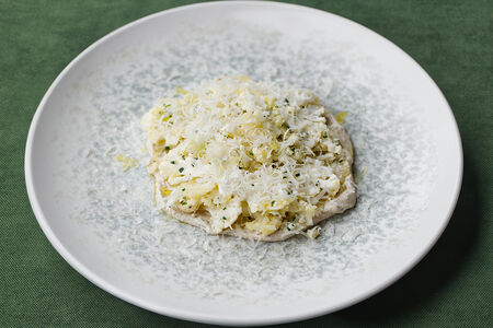 Карпаччо из цветой капусты с трюфельным кремом