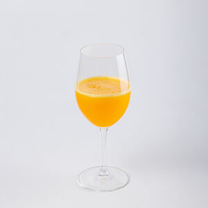 Свежевыжатый сок из апельсина