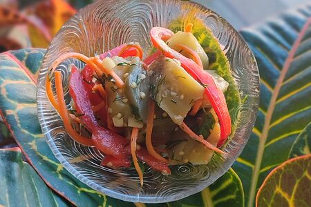 Салат Демьянки маринованные