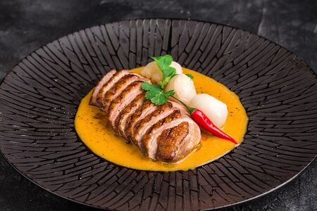 Утиная грудка и парматье из картофеля