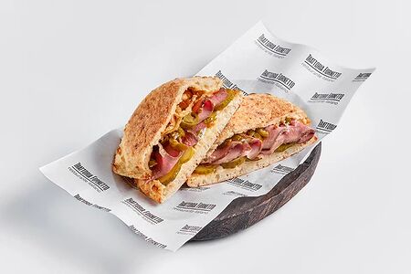 Пучча с ростбифом