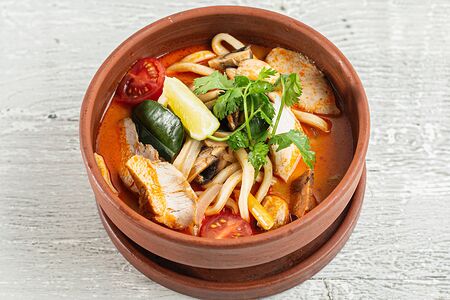 Лагман Том Ям с цыпленком