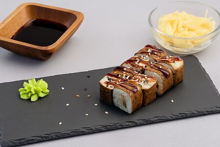 Ролл Маки с угрем