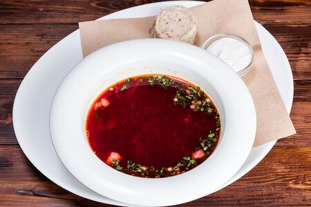 Борщ с говядиной и салом