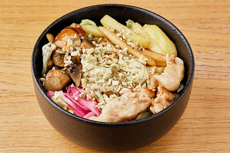 Салат с копченой грудкой