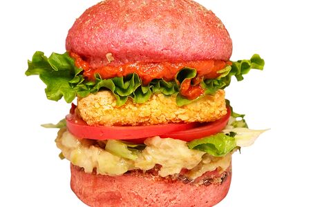 Бургер с тофу и баклажановым риетом