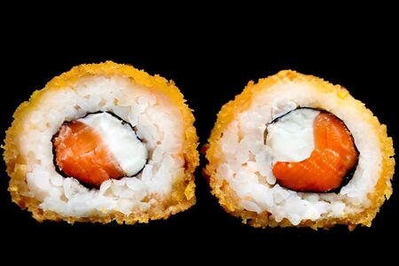 Жареный ролл с лососем (8 шт.)