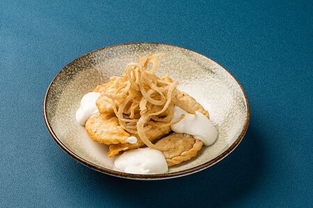 Вареники с картофелем и луком жареные