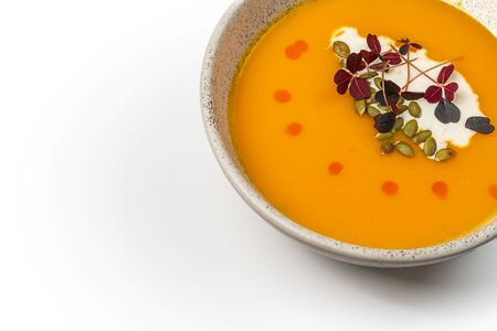 Тыквенный крем-суп со страчателлой