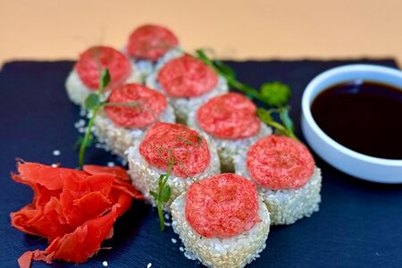 Запечённый ролл спайси с креветкой