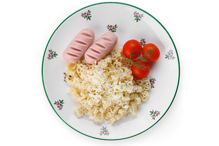 Макароны с сыром и сосисками