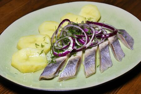 Сельдь с картофелем