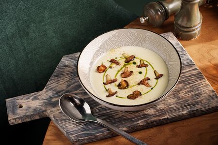 Крем суп с лисичками