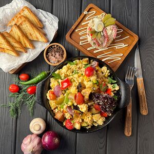 Омлет с овощным соте